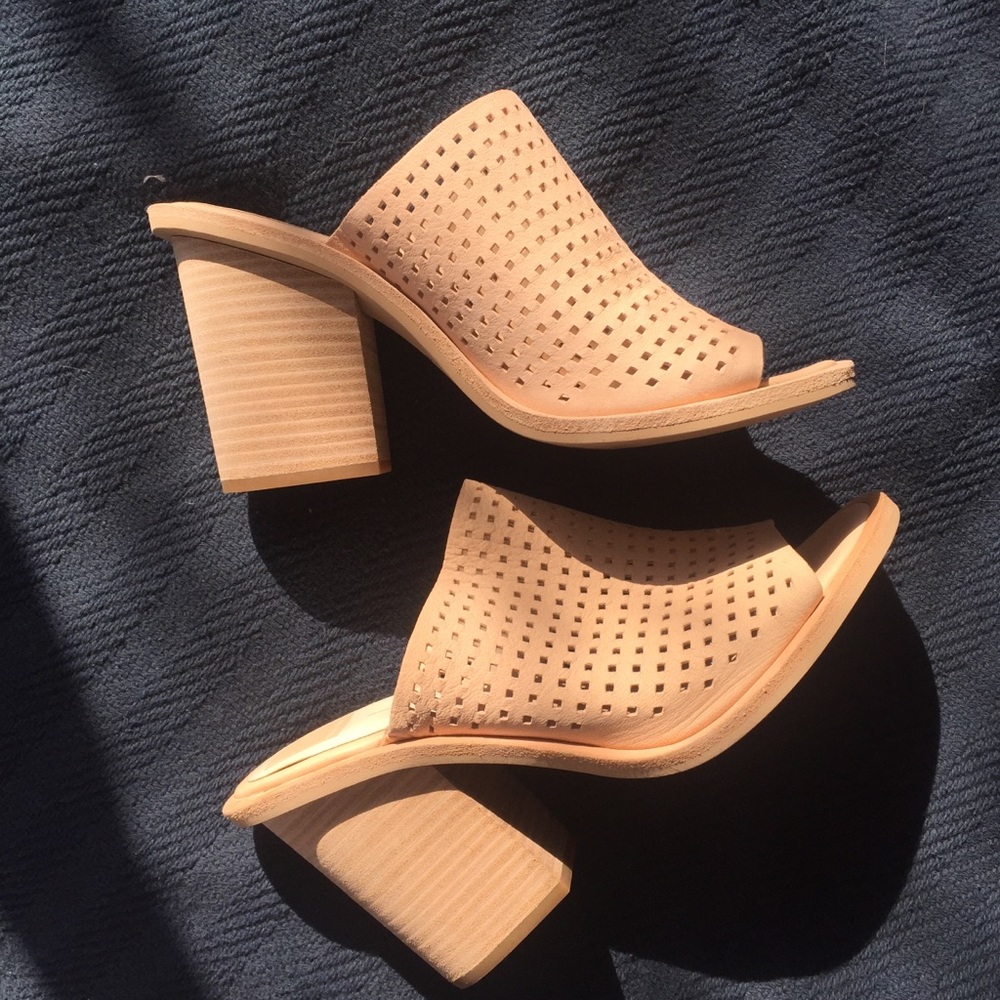 🚫SOLD🚫Dolce Vita Wales Mule